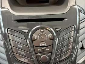 Ford EcoSport (2016) thumbnail 18