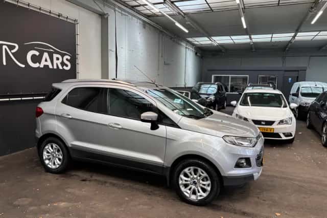 Ford EcoSport (2016) thumbnail 4