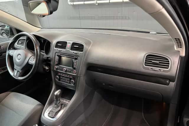 Volkswagen Golf (2011) thumbnail 13