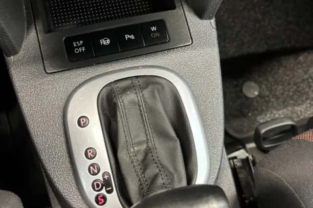 Volkswagen Touran (2008) thumbnail 18
