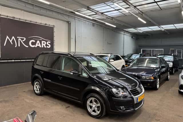 Volkswagen Touran (2008) thumbnail 4