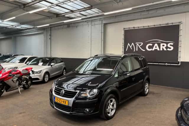 Volkswagen Touran (2008) thumbnail 5