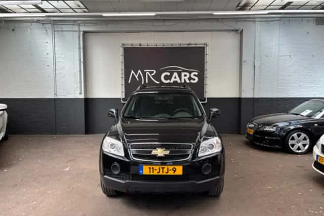 Chevrolet Captiva (2009) thumbnail 1