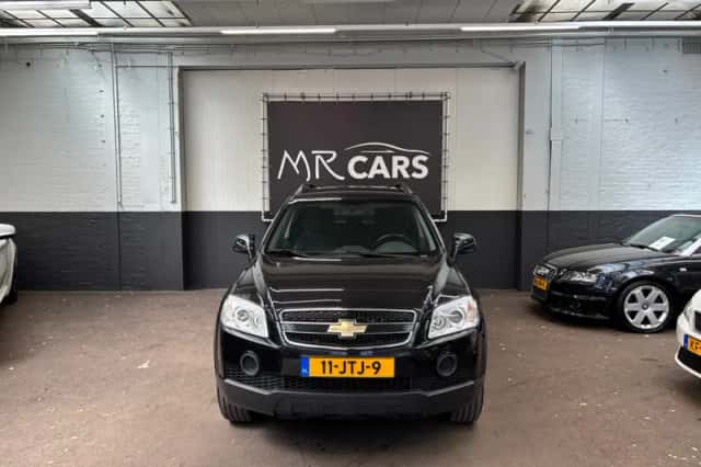 Chevrolet Captiva (2009) thumbnail 2