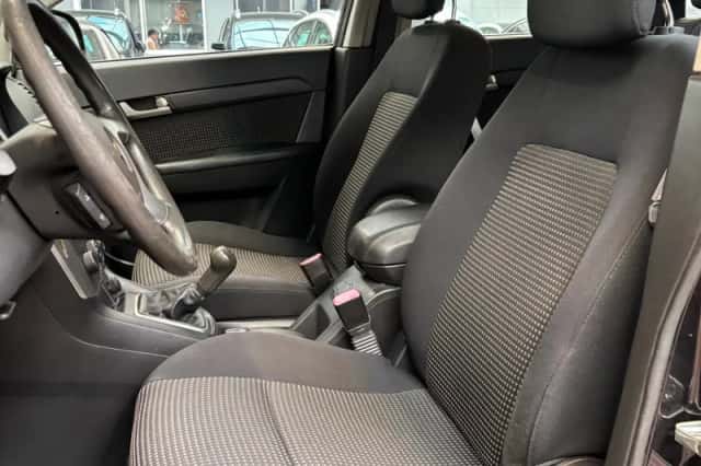 Chevrolet Captiva (2009) thumbnail 14