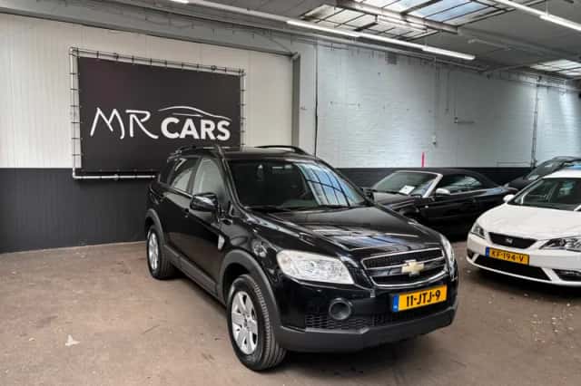 Chevrolet Captiva (2009) thumbnail 3