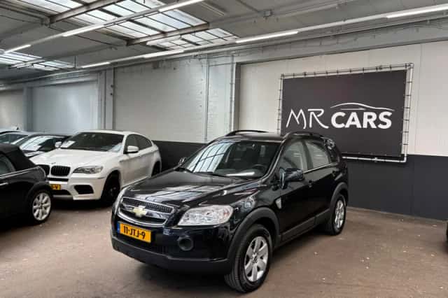 Chevrolet Captiva (2009) thumbnail 4