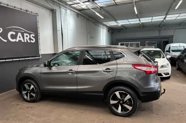 Nissan Qashqai (2016) thumbnail 8