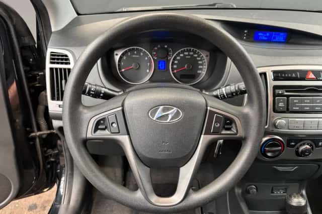 Hyundai i20 (2012) thumbnail 13