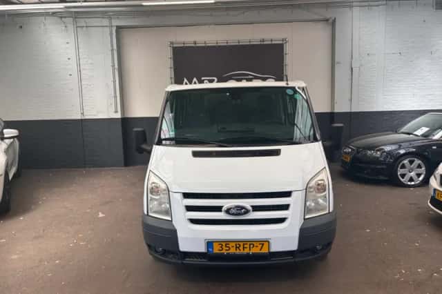 Ford Transit (2011) thumbnail 2