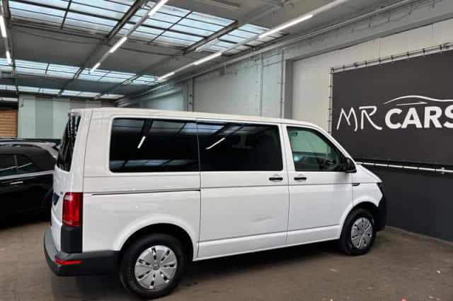 Volkswagen Transporter (2017) thumbnail 12