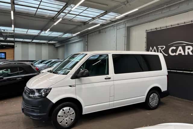 Volkswagen Transporter (2017) thumbnail 4