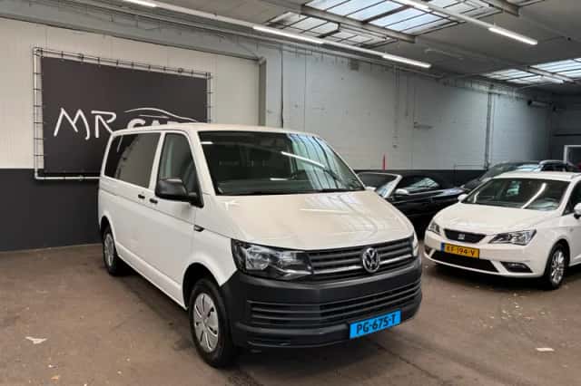 Volkswagen Transporter (2017) thumbnail 6