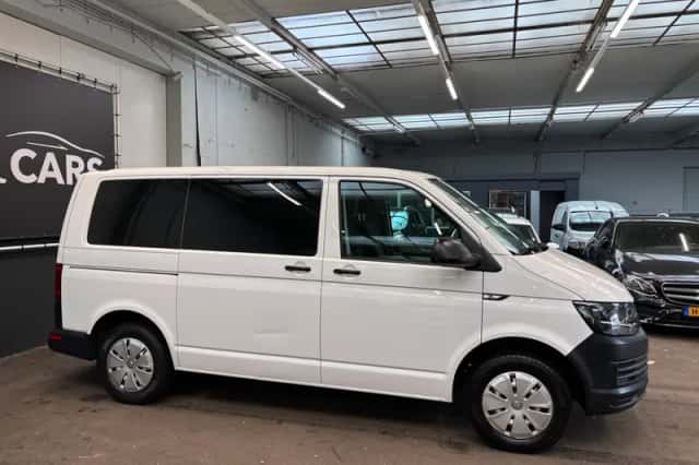 Volkswagen Transporter (2017) thumbnail 7