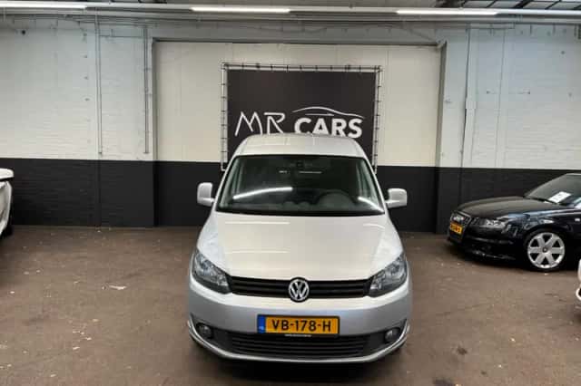 Volkswagen Caddy (2013) thumbnail 2