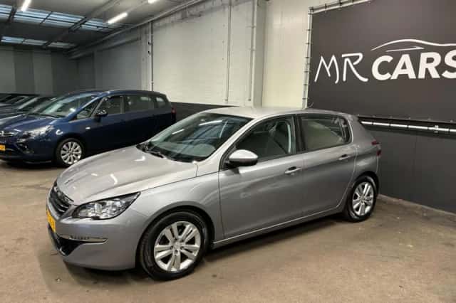 Peugeot 308 (2015) thumbnail 4