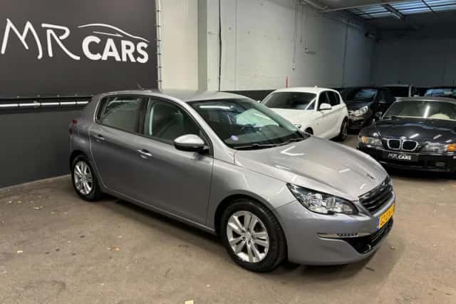 Peugeot 308 (2015) thumbnail 6