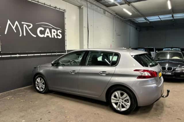 Peugeot 308 (2015) thumbnail 7