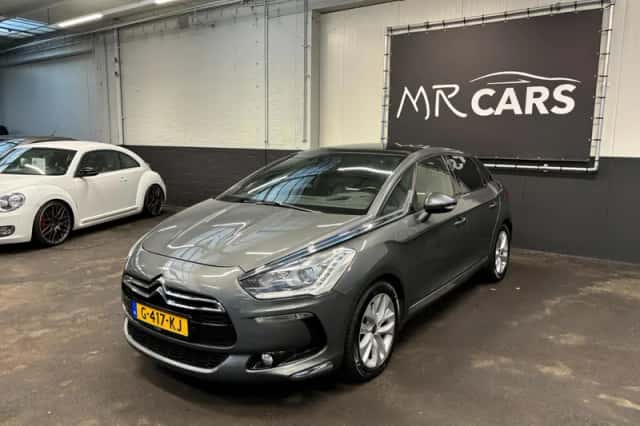 Citroën DS5 (2012) thumbnail 2
