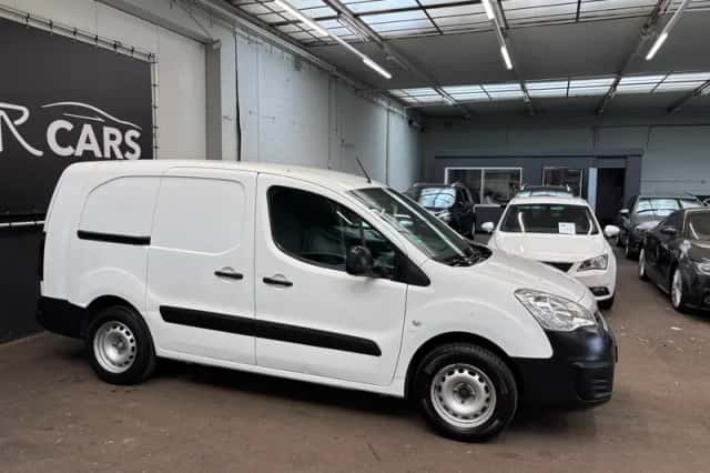Peugeot Partner (2017) thumbnail 4