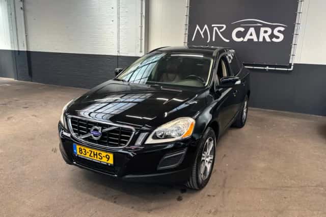Volvo XC60 (2012) thumbnail 3