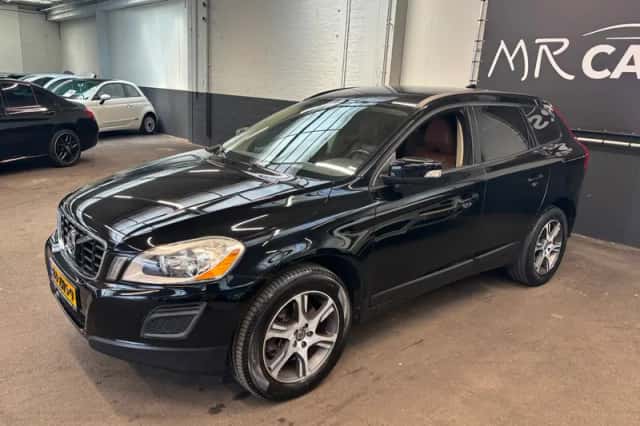 Volvo XC60 (2012) thumbnail 4