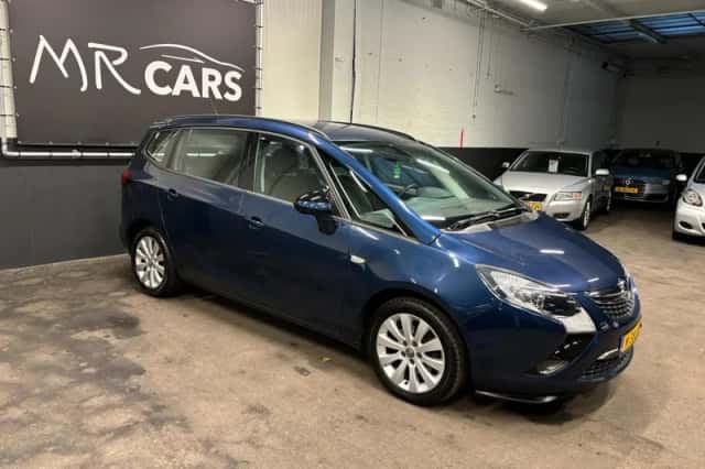 Opel Zafira Tourer (2012) thumbnail 3