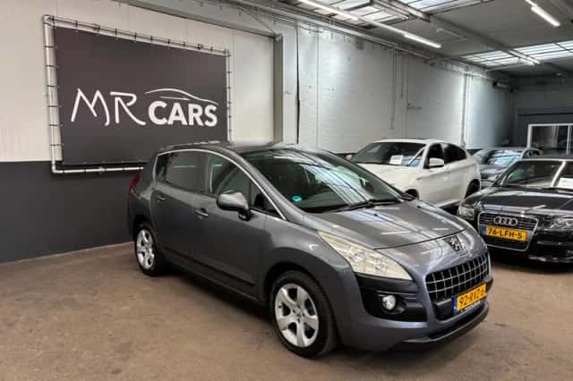 Peugeot 3008 (2011) thumbnail 6