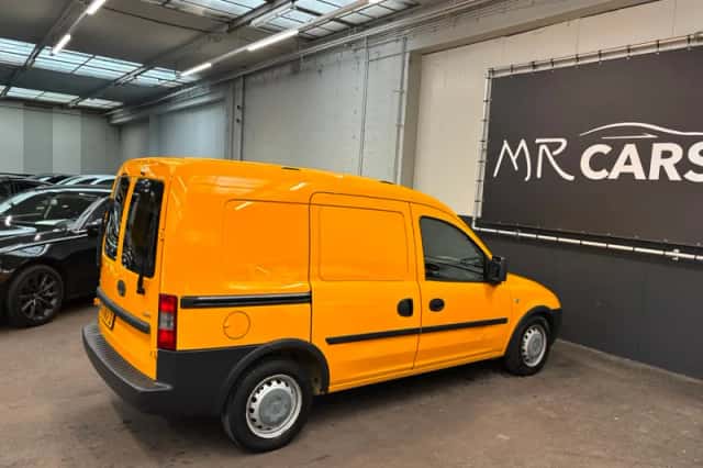 Opel Combo (2008) thumbnail 6