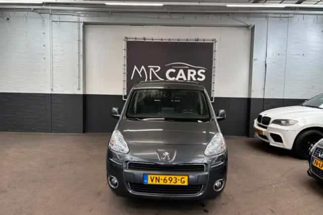 Peugeot Partner (2015) thumbnail 1