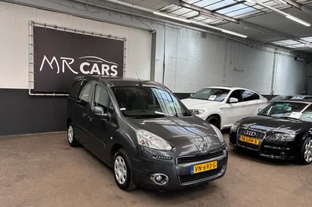 Peugeot Partner (2015) thumbnail 3
