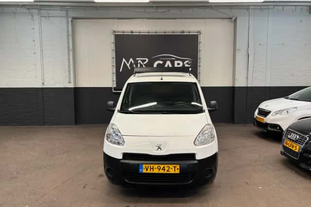Peugeot Partner (2014) thumbnail 2