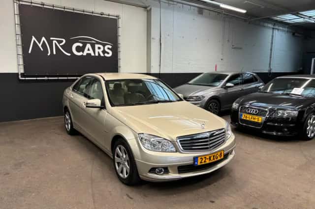 Mercedes-Benz C-Klasse (2010) thumbnail 3