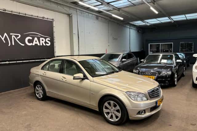 Mercedes-Benz C-Klasse (2010) thumbnail 4