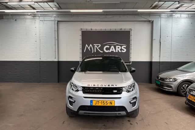 Land Rover Discovery Sport (2016) thumbnail 2