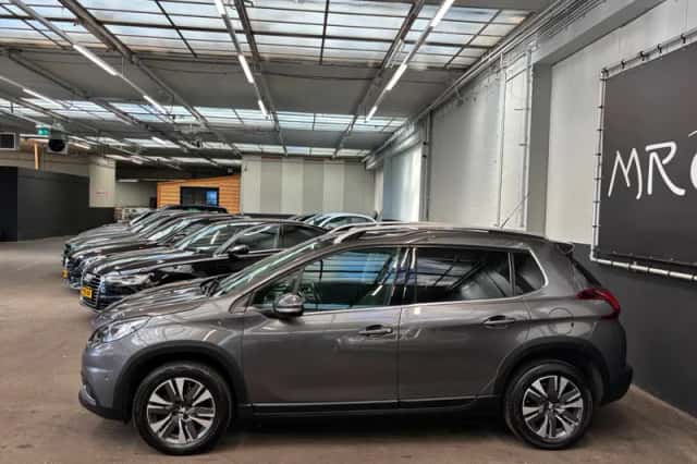 Peugeot 2008 (2018) thumbnail 3