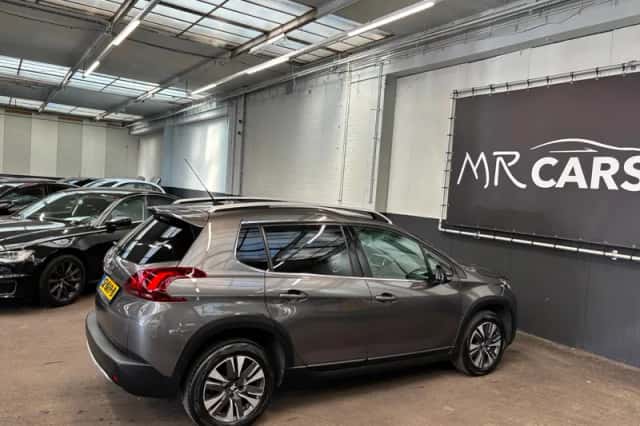 Peugeot 2008 (2018) thumbnail 6