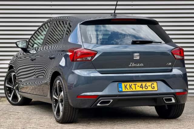 SEAT Ibiza (2023) thumbnail 2