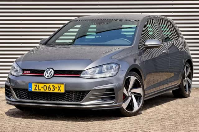 Volkswagen Golf (2019) thumbnail 1