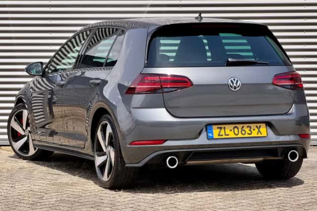 Volkswagen Golf (2019) thumbnail 2