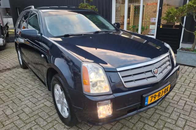 Cadillac SRX (2005) thumbnail 2