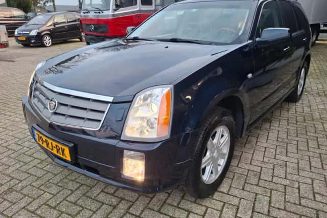 Cadillac SRX (2005) thumbnail 4