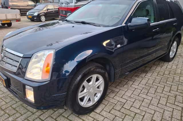 Cadillac SRX (2005) thumbnail 5