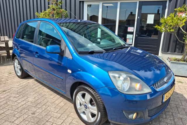 Ford Fiesta (2008) thumbnail 1