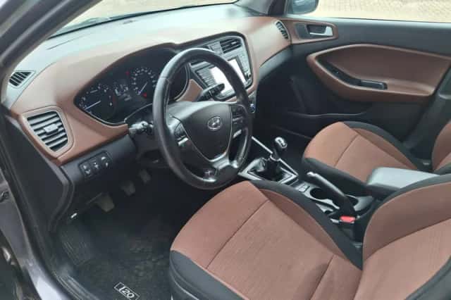 Hyundai i20 (2016) thumbnail 6
