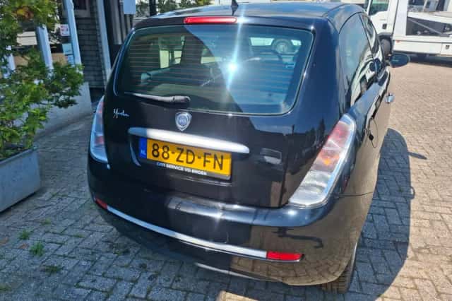 Lancia Ypsilon (2007) thumbnail 2