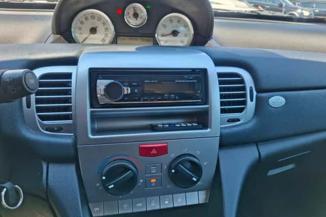 Lancia Ypsilon (2007) thumbnail 6
