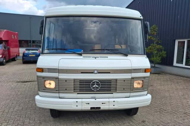 Mercedes-Benz 508 (1983) thumbnail 2