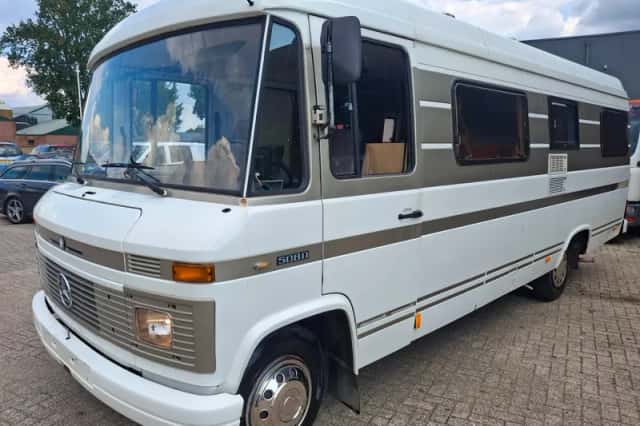 Mercedes-Benz 508 (1983) thumbnail 6