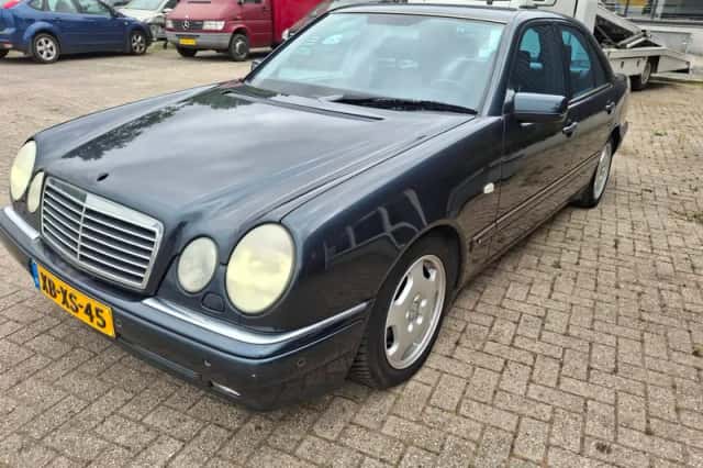 Mercedes-Benz E-Klasse (1998) thumbnail 5